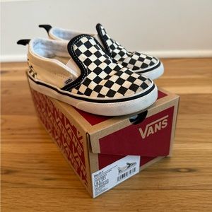 Slip-On V Checkerboard Black/White Kids Size 8.5